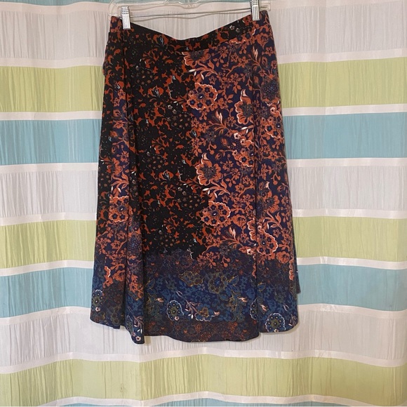 Maeve Anthropologie Printed Wrap Skirt NWT Sz Medium - Picture 9 of 10